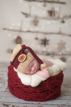 Load image into Gallery viewer, Deep Red Bucket Wrap
