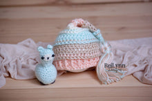 Load image into Gallery viewer, Mint, Peach, Bone and Ivory Tassel Hat
